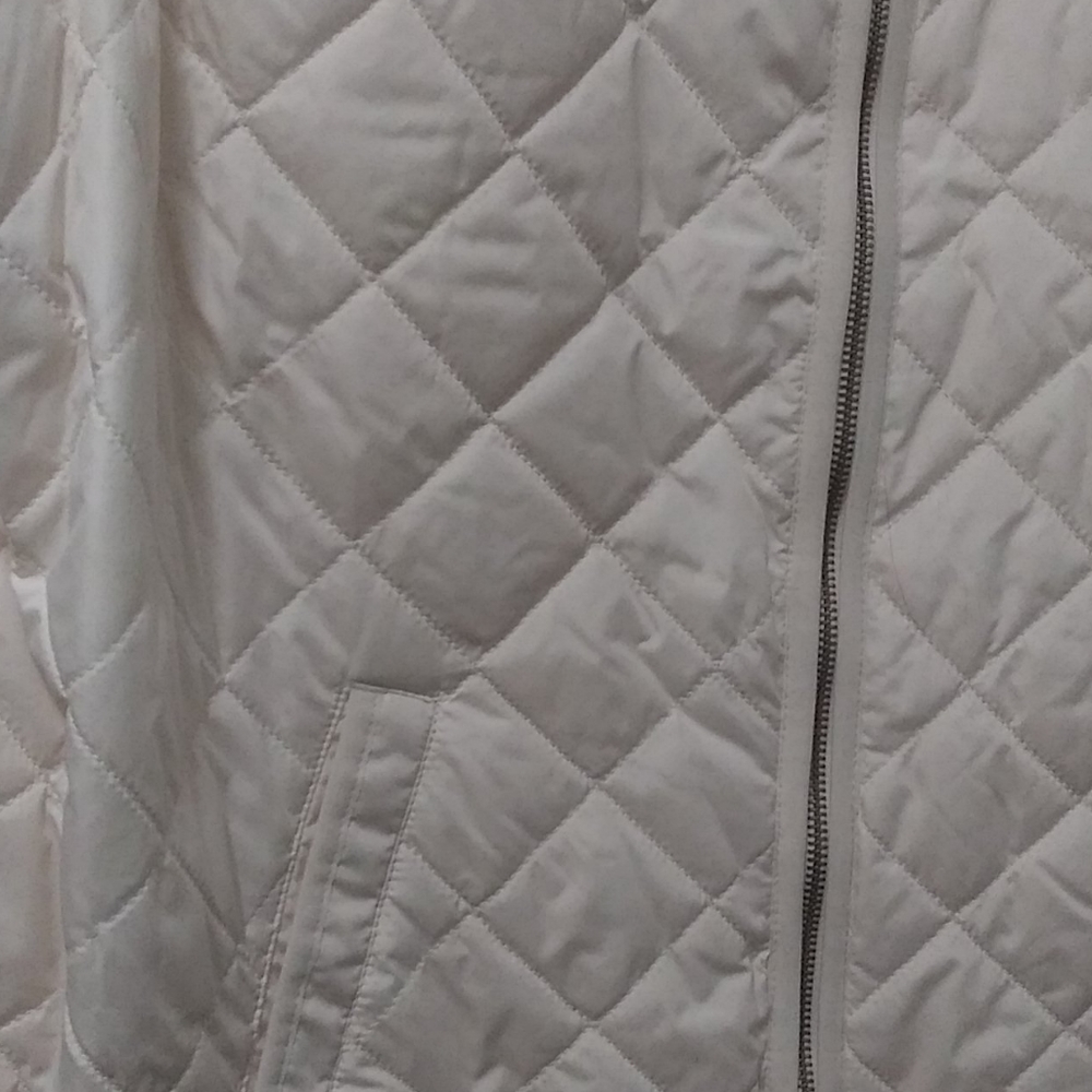 Vest - Picture 2 of 4
